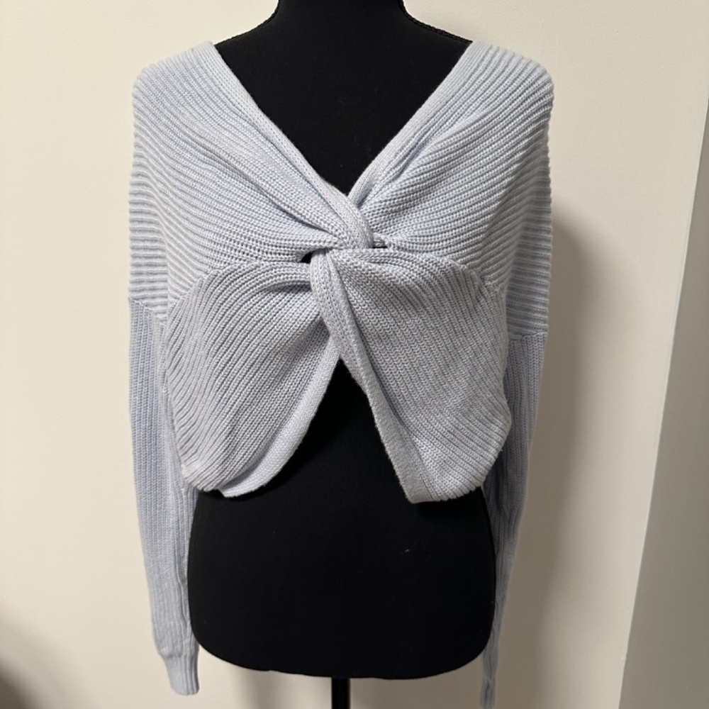*HOLLISTER* Lt. Blue Twist Front Knitted Crop Sweater Size Small
